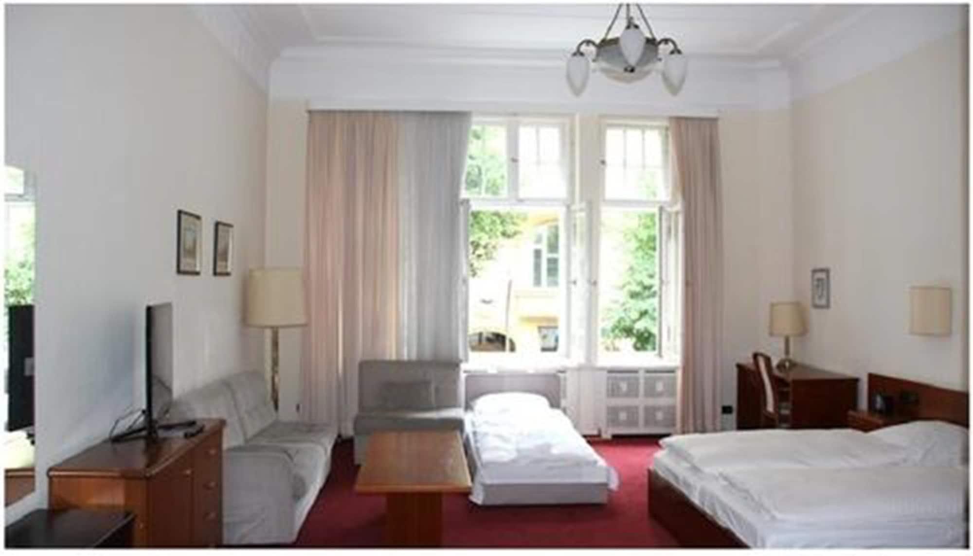 Kurfuerst Am Kurfuerstendamm Berlin Exterior foto