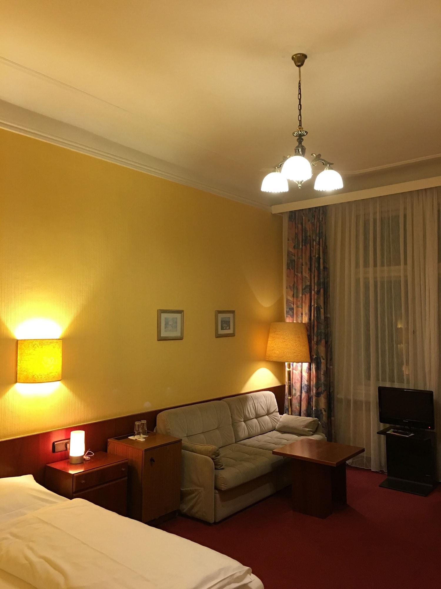 Kurfuerst Am Kurfuerstendamm Berlin Exterior foto